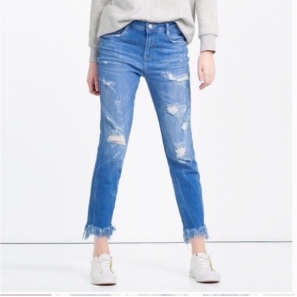 5/25$ ✨ Frayed Hem Zara Jeans - Picture 1 of 9